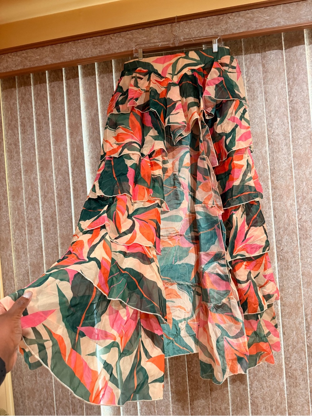 🌺 Love Highlight Tropical Ruffle High-Low Maxi Skirt - Picture 4 of 7